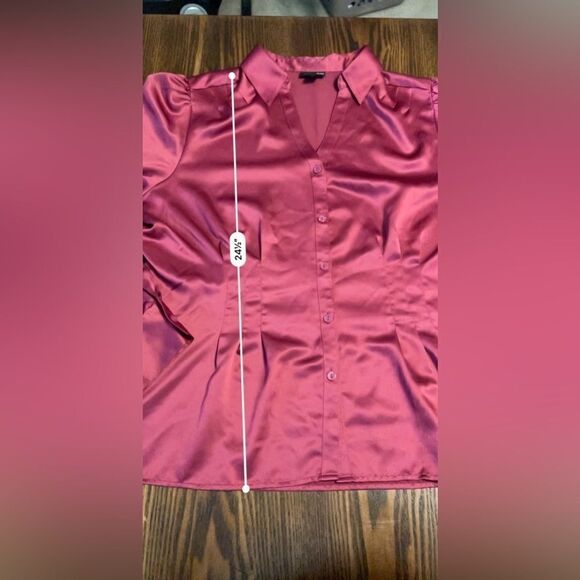 East 5th Women Blouse Large red Pleats Long Sleeve Button Down Collared EUC - Picture 9 of 10